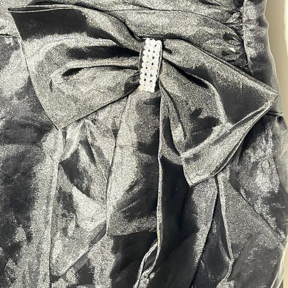 ILGWU Womens Gown Formal Dress Black Beauganza Ruffle Vintage Size 8 Made In USA - Picture 7 of 7